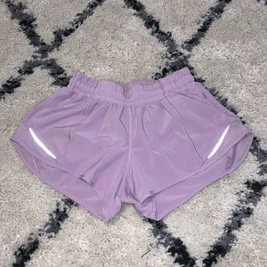 lululemon Hotty Hot Short II 2.5” SIZE 2